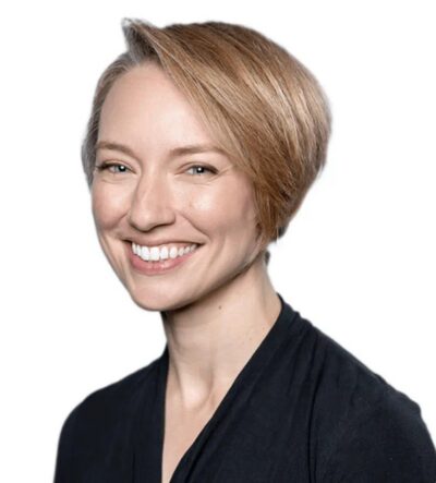 Kelly Heuer Headshot
